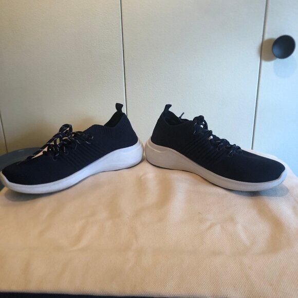 Tommy Bahama Golf navy blue mesh performance sneakers sz 7.5 - Picture 11 of 14